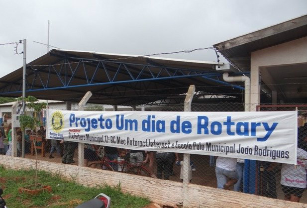 Rotary e parceiros realizam ação social em Amambai A iniciativa objetiva desenvolver ações que promovam a qualidade de vida e a inserção do Rotary Club na sociedade contribuindo com o desenvolvimento social.