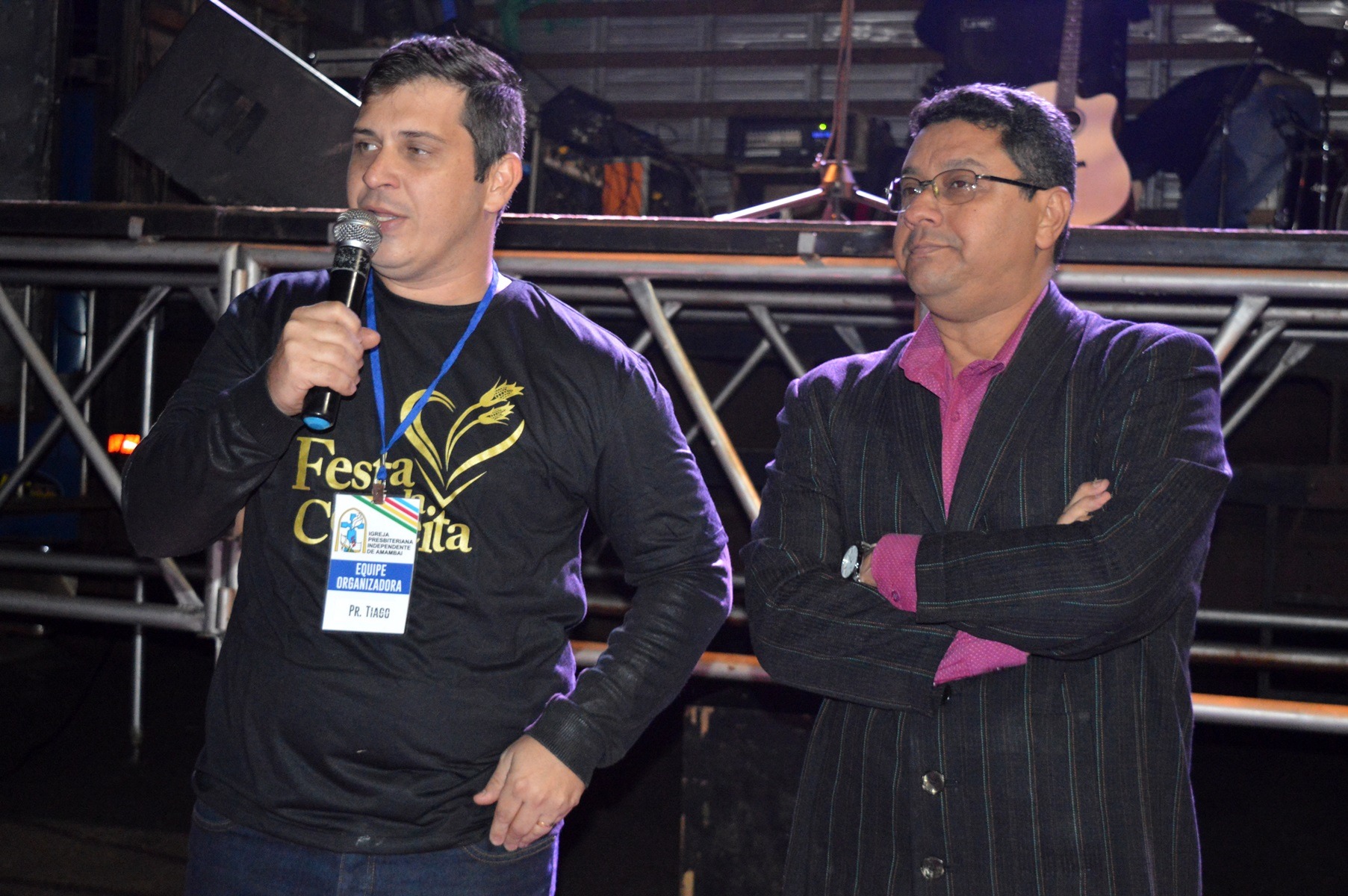 Tonny e Rhael foram atração da Festa da Colheita em Amambai E/D: Pastores Thiago e Isaías
