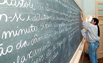  Também haverá desenvolvimento de material específico.