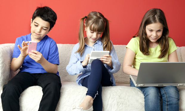 Celular é usado por 82% das crianças e adolescentes para acessar a internet