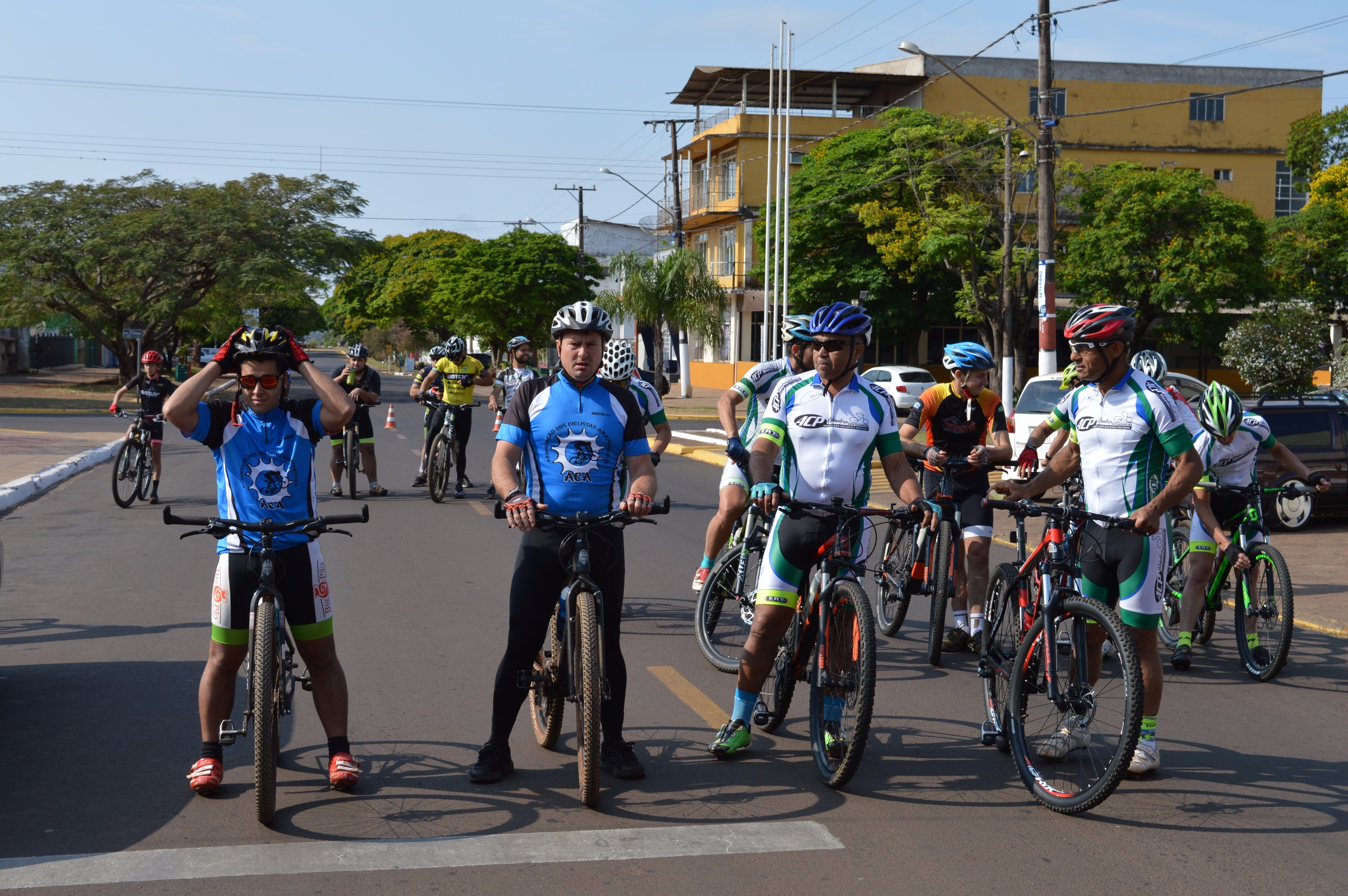 3ª etapa do Campeonato Conesul de MTB reuniu ciclistas em Amambai