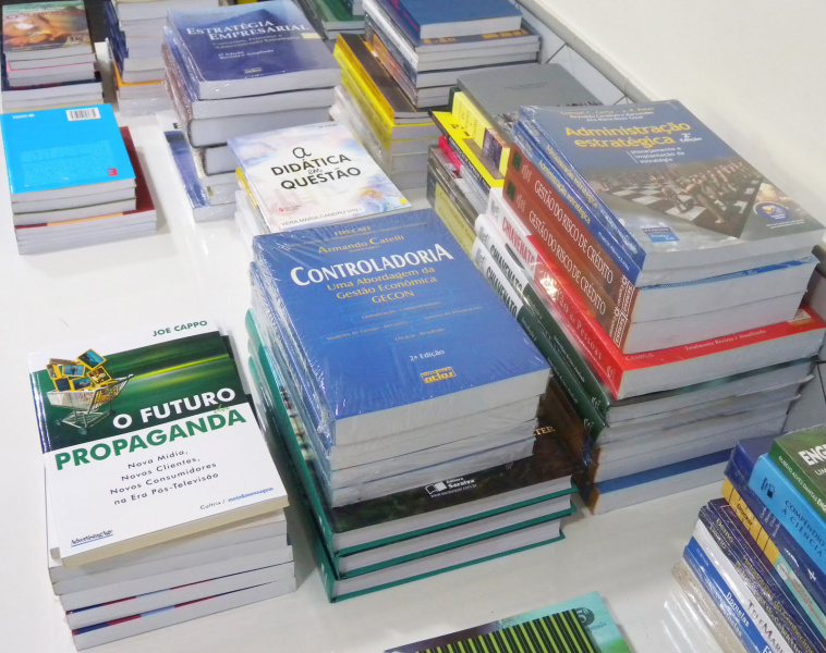 Guia para escolha do livro didático será disponibilizado a partir do dia 21 Guia para escolha do livro didático será disponibilizado a partir do dia 21