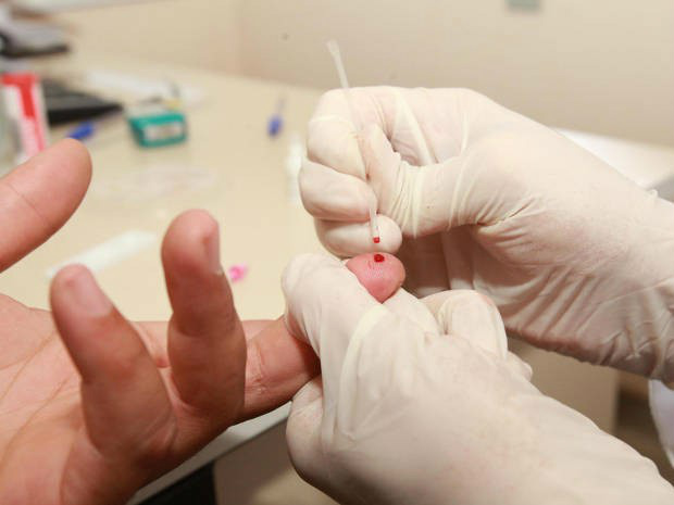 Brasileiro tem pouca informação sobre como se contrai hepatite C