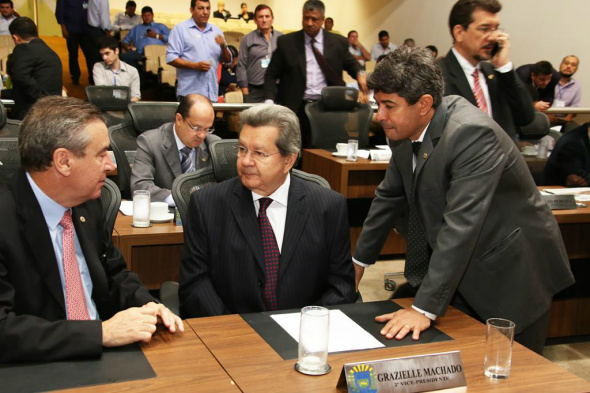 Deputados estaduais anunciam formação de dois blocos parlamentares Deputados Paulo Corrêa, Onevan de Matos e Professor Rinaldo, componentes de um dos blocos / Foto: Victor Chileno