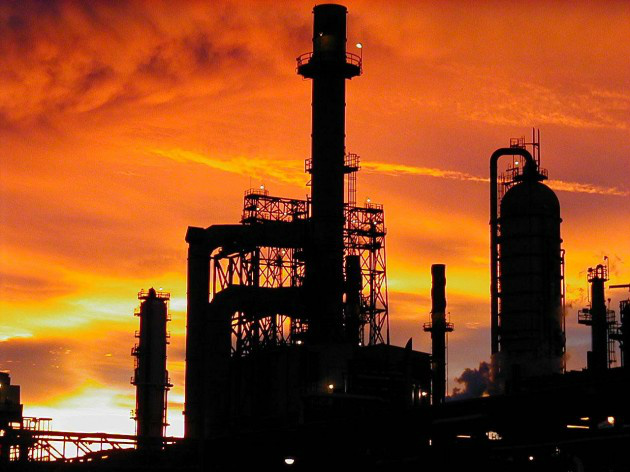 Senado pede informações sobre contratos da Petrobras