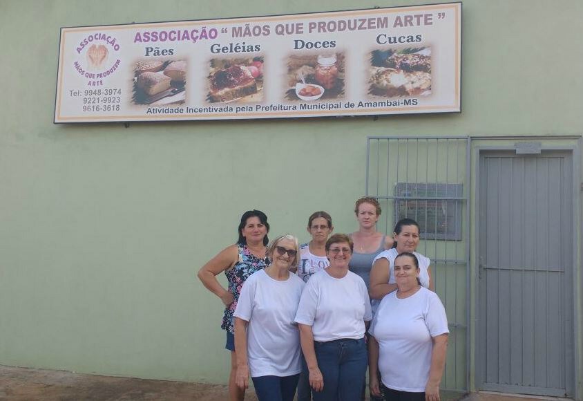 Emenda parlamentar para Associação Mãos que Produzem Arte é reivindicada Associação Mãos que Produzem Arte entregam seus produtos para a merenda escolar / Foto: Moreira Produções