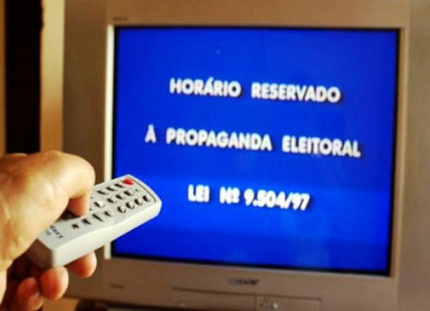 Propaganda eleitoral gratuita no rádio e na TV termina amanhã Propaganda eleitoral gratuita no rádio e na TV termina amanhã