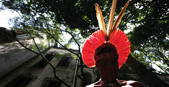 Índios lideram suicídios no Brasil