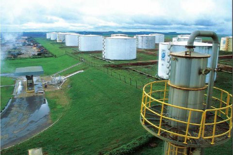 Estudo aponta viabilidade de usinas para produção de etanol de cana-de-açúcar
