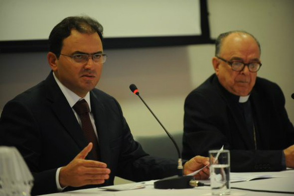 CNBB e OAB lançam manifesto em defesa da democracia e da reforma política Marcus Vinicius Furtado Coêlho e dom Raymundo Damasceno, presidetes da OAB e CNBB / Foto: José Cruz/Agência Brasil