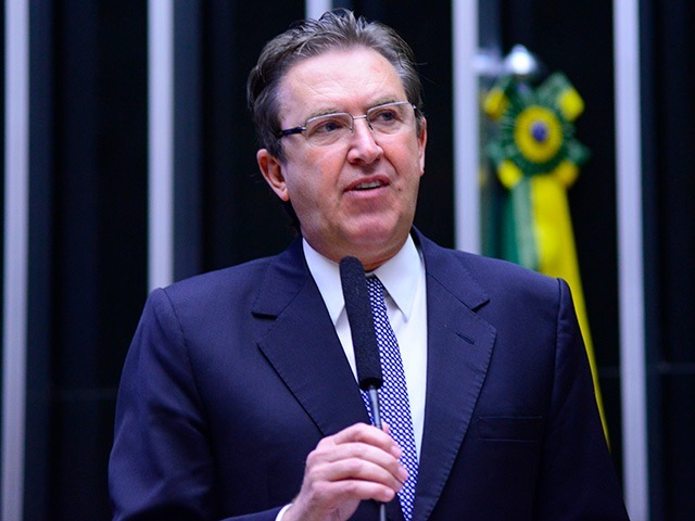 Comissão aprova proposta para legalizar o cultivo de Cannabis a fins medicinais Relator do projeto, deputado Luciano Ducci (PSB-PR) / Foto: Agência Câmara de Notícia