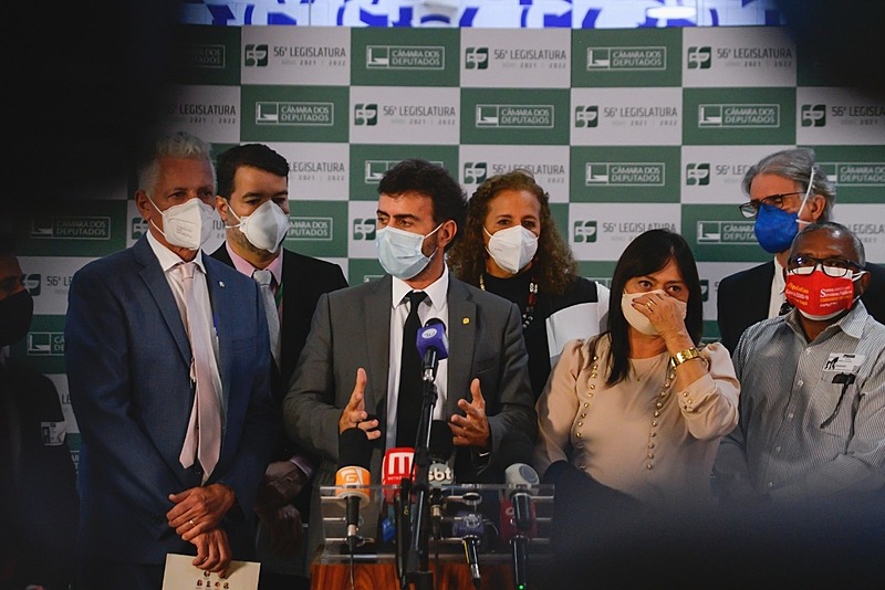 Abaixo-assinado com 128 mil assinaturas contra reforma administrativa (Foto: Leonardo Hladczuk)