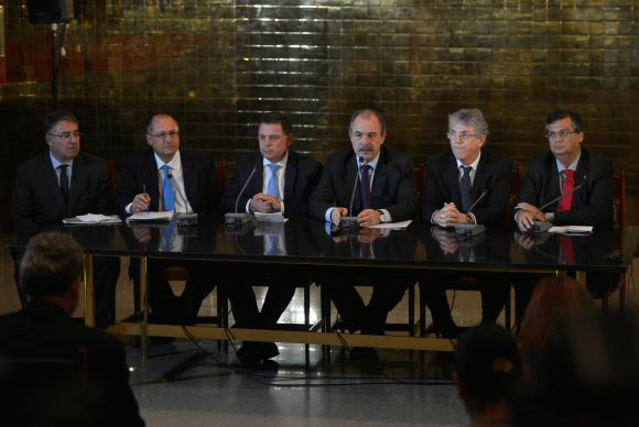 Governadores prometem ajudar o governo contra pautas-bombas no Congresso