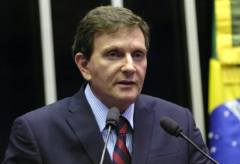 Especialistas questionam punição de pais por abandono moral prevista em projeto Senador Marcelo CrivellaFoto: Divulgação