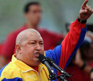 Para especialista, afastamento de Chávez abre espaço para a disputa política no país