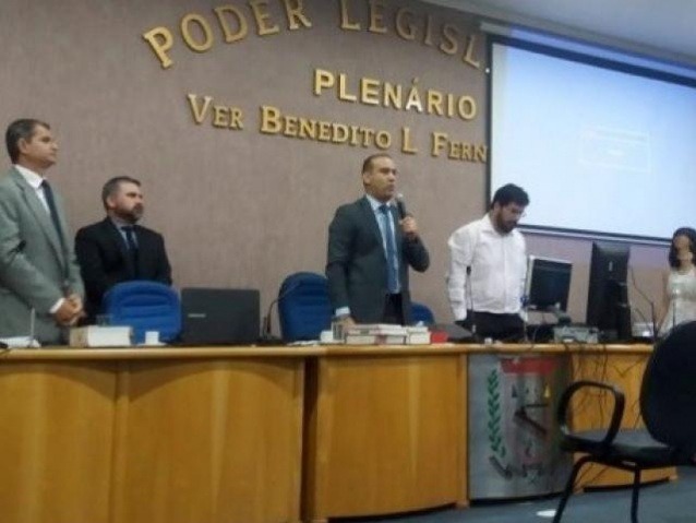 Em 1º júri em cidade da fronteira, réu é condenado a 13 anos por tentar matar 6 Os trabalhos foram presididos pelo juiz Adriano da Rosa Bastos, da 1ª Vara Cível de Ponta Porã (Foto/Divulgação