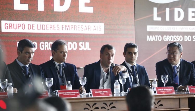 Riedel volta a dizer não ser possível atender categorias com reajuste salarial (Foto: Marcos Ermínio/ Jornal Midiamax)