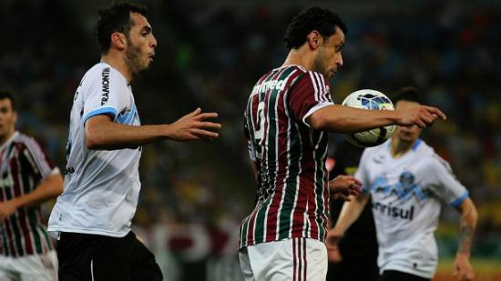 Grêmio empata sem gols com Fluminense e entra no G-4 Grêmio empata sem gols com Fluminense e entra no G-4