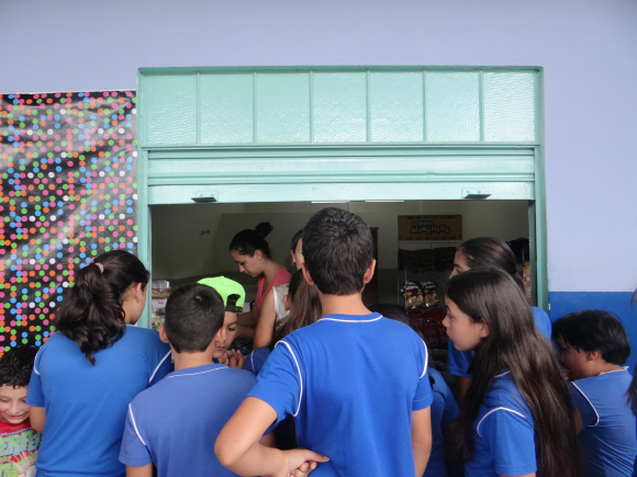 Cantinas estão lucrando com falta de lanche nas escolas / Foto: Moreira Produções