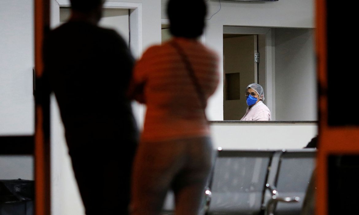 Covid-19: nas últimas 24h, Brasil registra mais de 30 mil novos casos © Reuters/Adriano Machado/Direitos Reservados