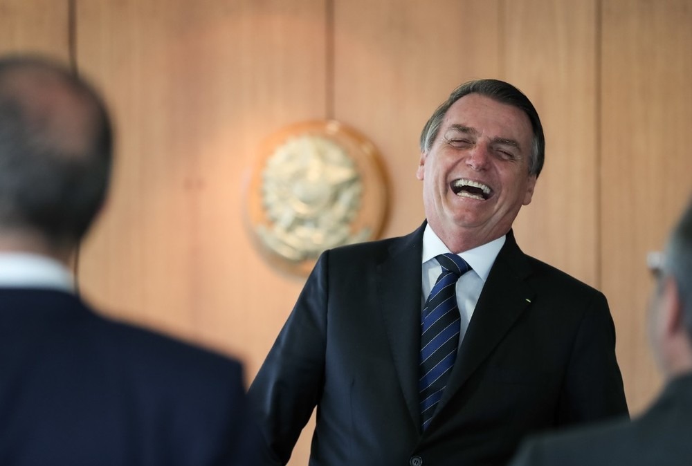 Bolsonaro deve ir ao Congresso nesta terça-feira entregar projeto que muda regra O presidente Jair Bolsonaro, no Palácio do Planalto, nesta segunda-feira (3) — Foto: Marcos Corrêa/PR
