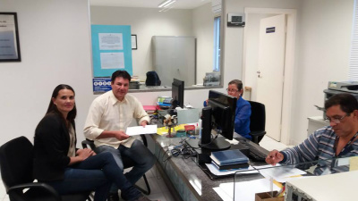 Jaime Bambil e Vera Lorensetti registram suas candidaturas no Cartório Eleitoral de Amambai Foto: Reprodução Facebook