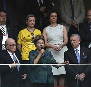 Dilma é vaiada na abertura da Copa das Confederações Dilma é vaiada na abertura da Copa das Confederações