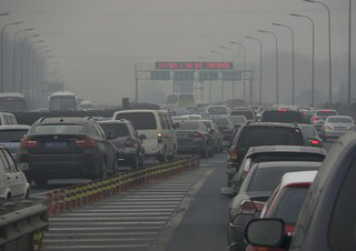 Hangzhou é a sexta cidade chinesa a limitar a venda de automóveis