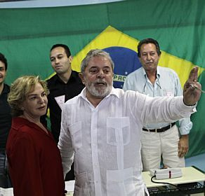 Lula também afirmou que não pretende voltar a se candidatar à Presidência em 2014. (Silvia Izquierdo/AP)