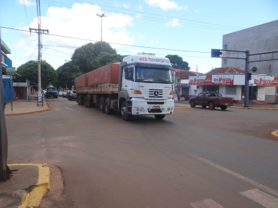 Área de descanso para caminhoneiros é reivindicada na Câmara de Amambai Inúmeros caminhoneiros trafegam pela cidade de AmambaiFoto: Moreira Produções