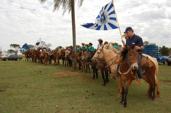 9ª Cavalgada São Geraldo acontece dias 29 e 30 deste mês em Amambai Abertura da Cavalgada em 2014.