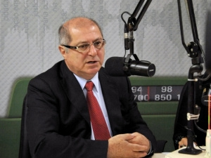 Ministro calcula que Brasil terá internet entre as mais baratas do continente Ministro calcula que Brasil terá internet entre as mais baratas do continente