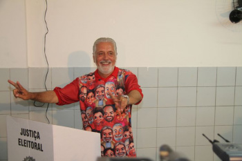 Governador prevê que Dilma tenha 70% dos votos na BA
