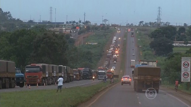 Greve dos caminhoneiros volta a interditar estradas no RJ / Foto: Divulgação
