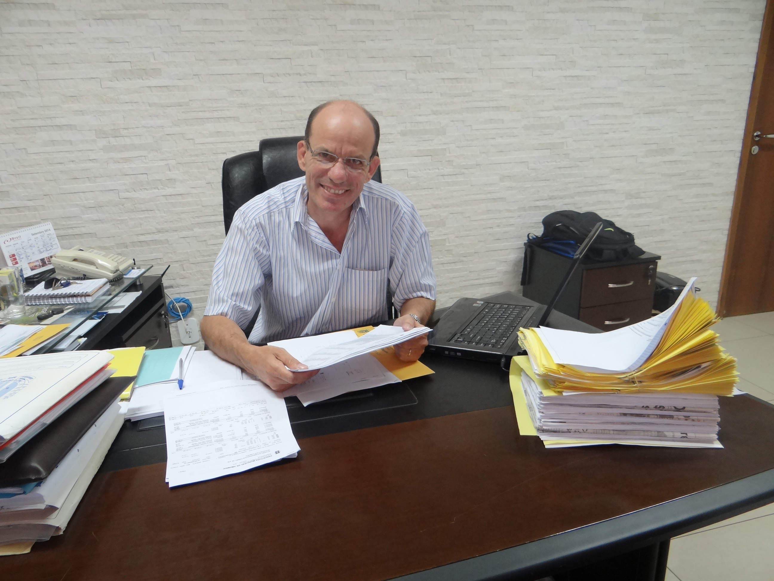 Sérgio Barbosa: "Amambai faz 66 anos, presente é a expectativa de futuro melhor" Prefeito Municipal, Sérgio Barbosa / Foto: Moreira Produções