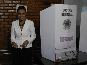 Eleições 2010: Marina vota no Acre e acompanha apuração em Brasília Eleições 2010: Marina vota no Acre e acompanha apuração em Brasília
