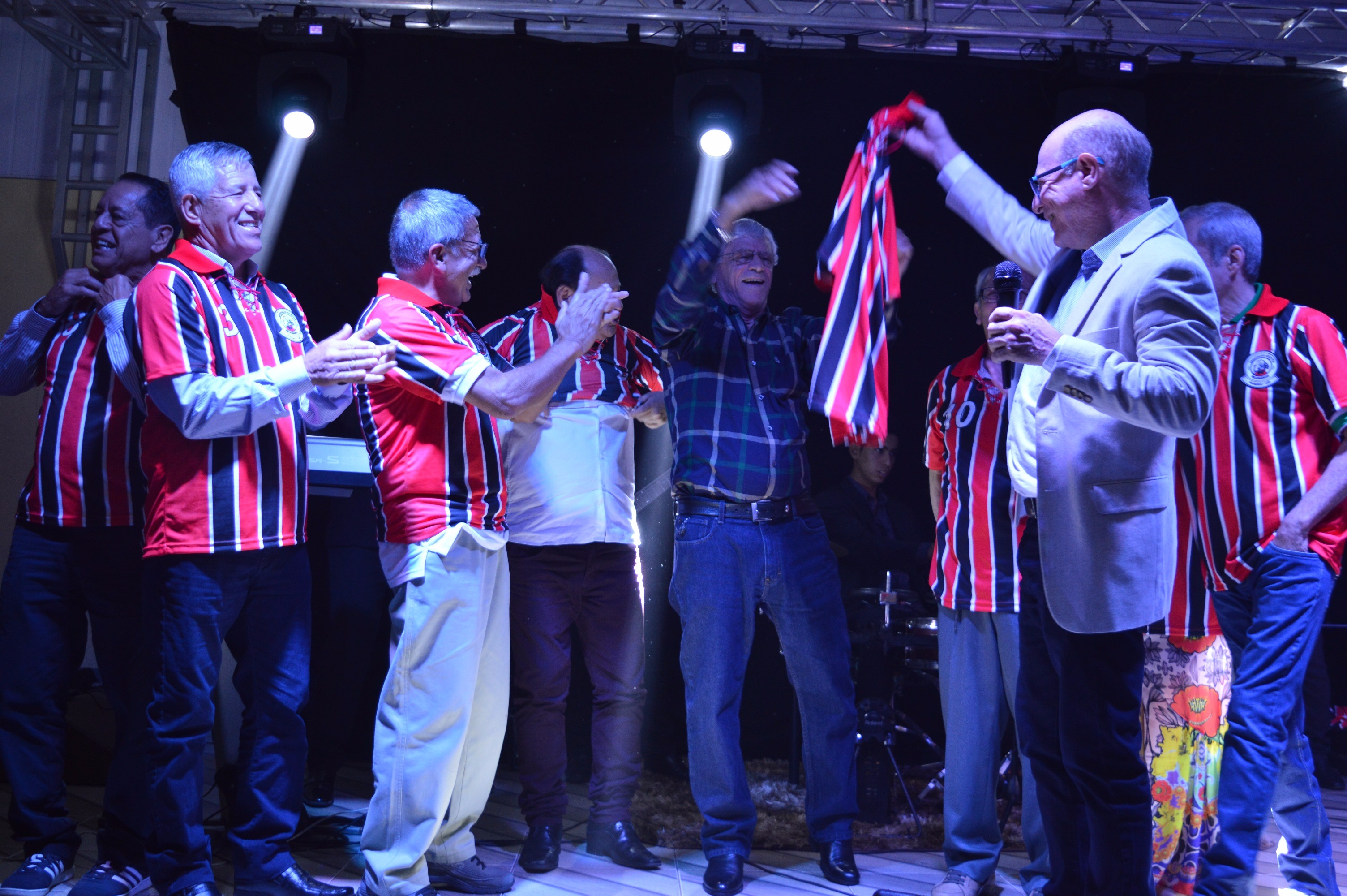 2º Encontro dos Filhos e Amigos de Amambai - Jantar Dançante no Palladium Homenagens marcaram a noite / Foto: Moreira Produções