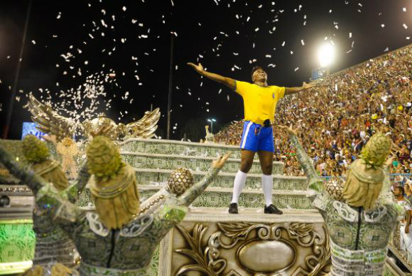 Acadêmicos do Grande Rio, a quarta escola do grupo especial do Carnaval do Rio homenageia o Santos, com famosas e citações a Pelé e Neymar  / Foto: Tomaz Silva