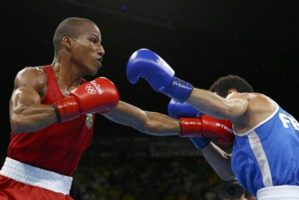 Robson Conceição ganha o primeiro ouro para o boxe do BrasilFoto:  lReuters/Peter Cziborra