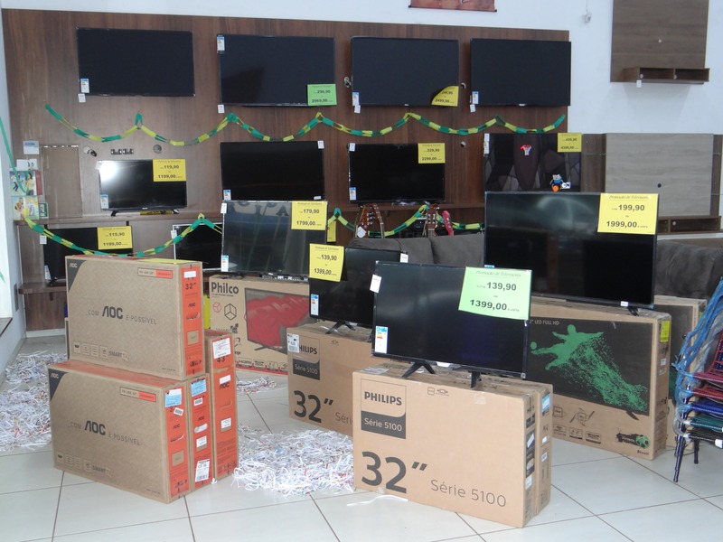 Copa do Mundo é promessa para elevar vendas no comércio amambaiense Televisores podem ser parcelados em até 15 vezes nas Lojas Veneza / Foto: Moreira Produções