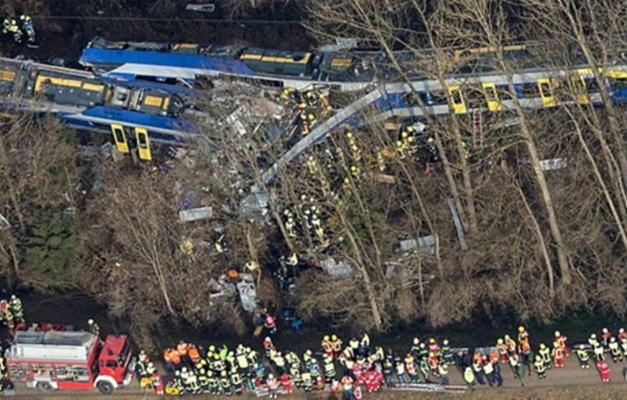 Choque de trens na Alemanha mata ao menos nove pessoas