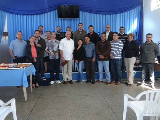 Copea promove café com pastores em Amambai Grupo de pastores que compõe o Copea / Foto: Moreira Produções