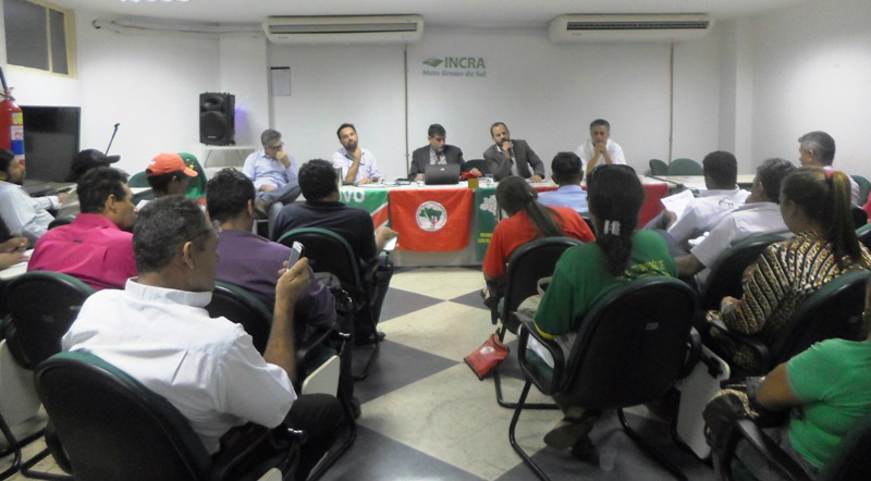 Movimentos de luta pela Reforma Agrária de MS se reúnem com Incra Nacional Os movimentos unitários aguardam a vinda do vice-presidente nacional do Incra./ Foto: Divulgação