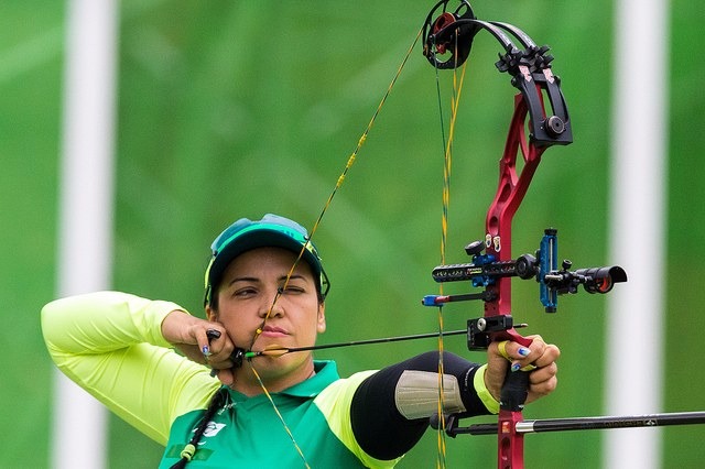 Brasileira é terceira melhor do mundo no tiro com arco paralímpico Em setembro, Jane Karla representa novamente o Brasil. Dessa vez, no mundial paralímpico, em Pequim