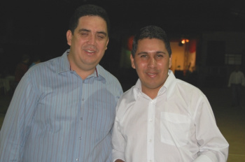 5ª Festa Paraguaia acontece em agosto em Amambai O presidente da Casa Paraguaia de Amambai, José Almada (D), e o advogado Odil Puques.