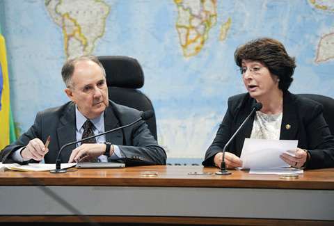 CDH fará ciclo de debates sobre regulamentação da maconha Cristovam é o relator da sugestão recebida por meio do Portal e-Cidadania