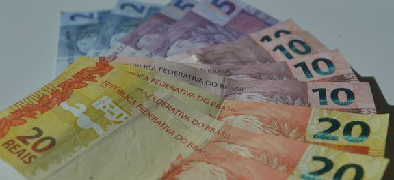 Os pré-selecionados no Fies podem comperecer a partir de hoje (10) às agências bancárias para contratar o financiamento