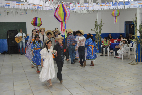 Festa da Roça no Simted contou com apresentação de quadrilha improvisada. Foto: Moreira Produções.