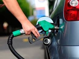 Petrobras anuncia queda de 0,89% no preço da gasolina nas refinarias Foto: Ilustração