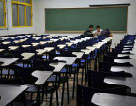 Foto: Paulo Ribas/Correio do Estado. Dos 60 cursos no campus da UFMS, 30 estão totalmente parados